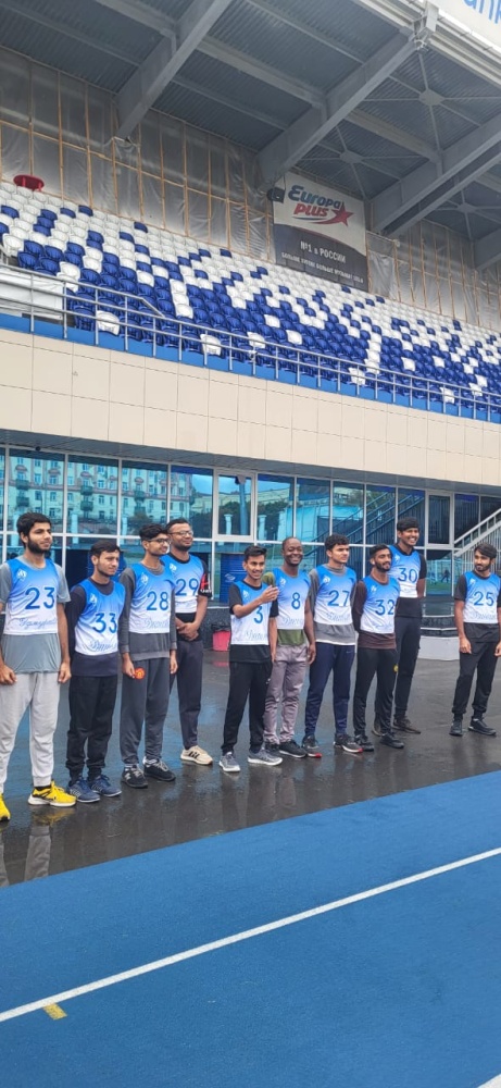 В Ижевске на стадионе «Динамо» в забеге на 1 милю приняли участие студенты Индии, Пакистана, Ганы и Азербайджана!